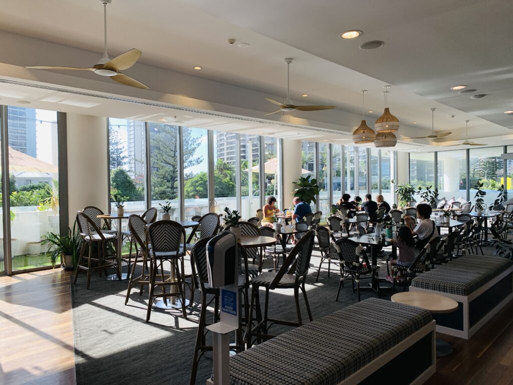 Wyndham Hotel Surfers Paradise:カフェテリアの様子