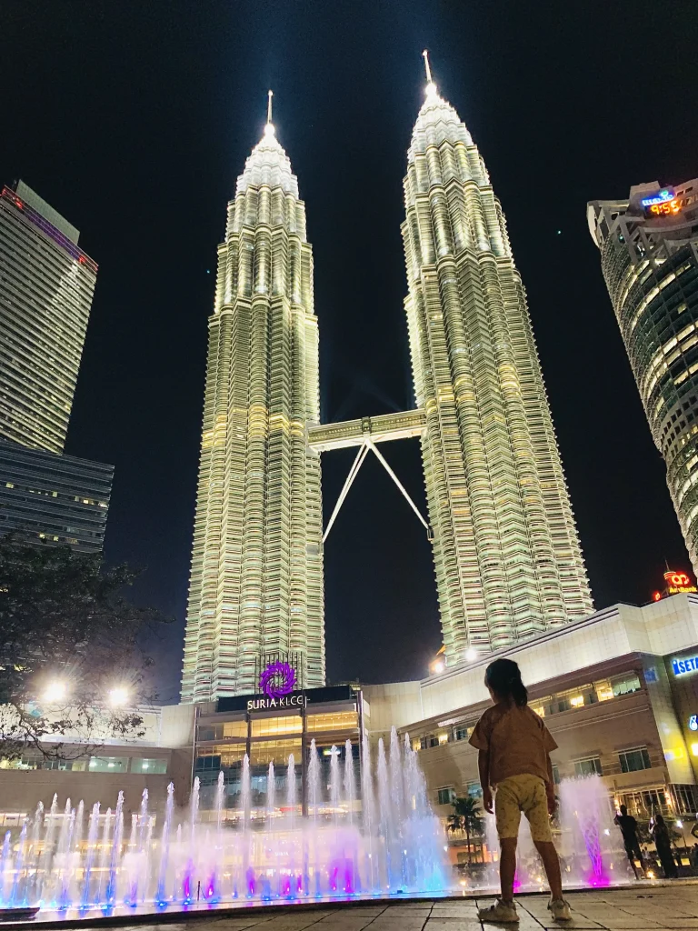 クアラルンプール・KLCCの噴水ショー