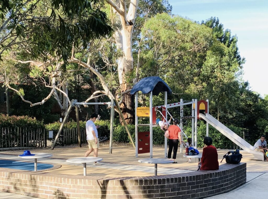 シドニー郊外・エッピングの小さな公園