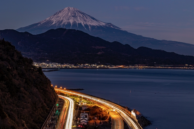 View of Mt. Fuji, Suruga Bay, and major highways seen from Satta Pass observation deck