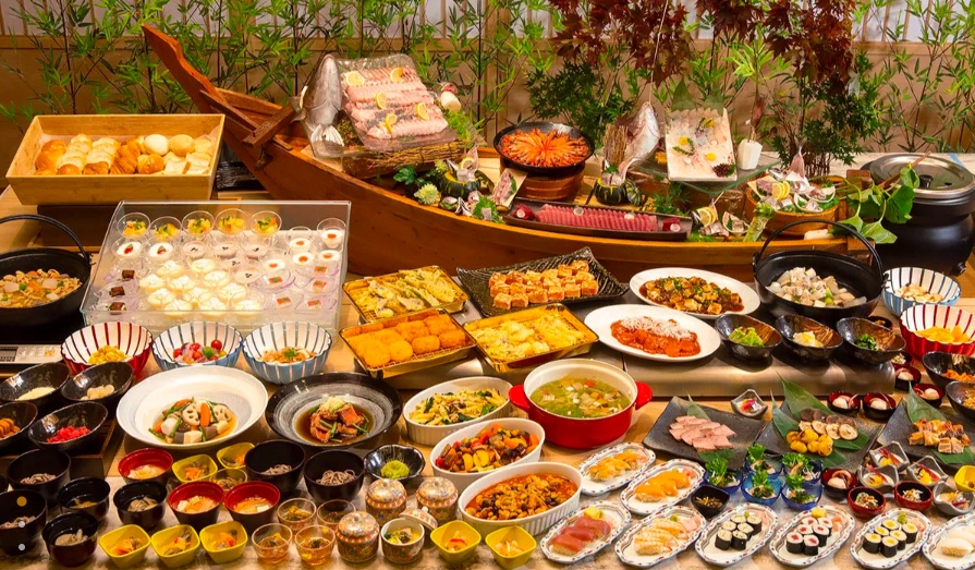 Dinner buffet at Shuzenji Onsen Katsuragawa (image from Dormy Hotels & Resorts official website)