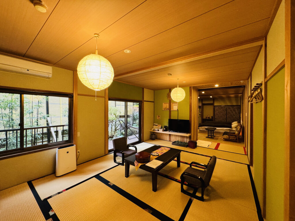 梅ヶ島コンヤ温泉・大野木荘:親子孫三世代でも泊まれる・特別和室「岩沙参の間」