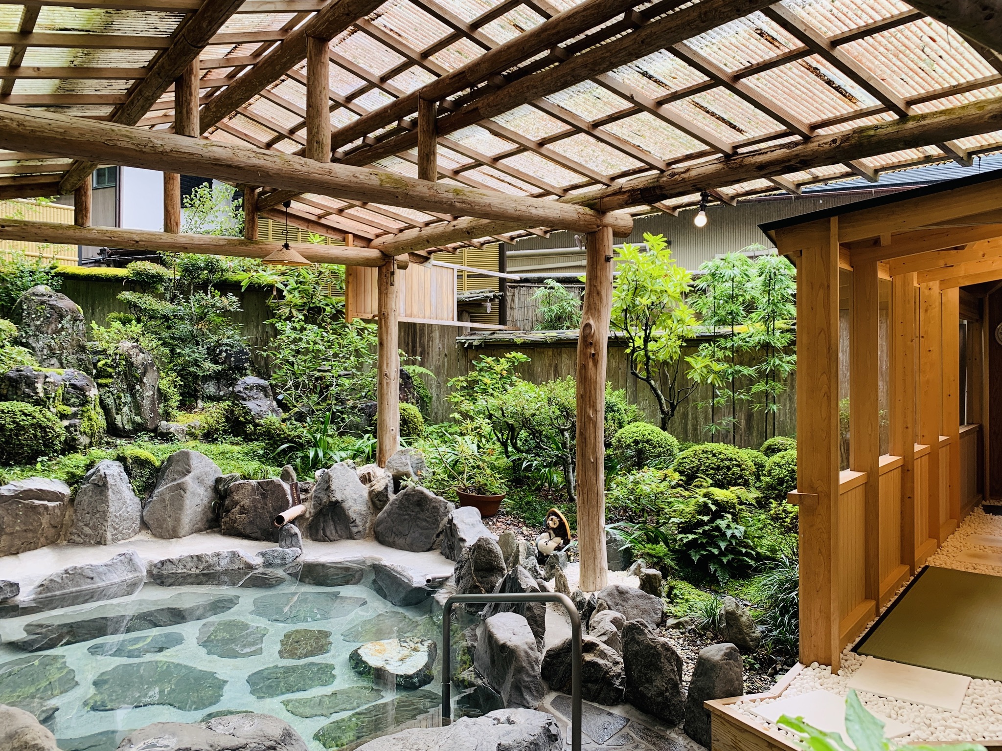 Private open-air onsen bath "Hana-no-Yu" at Onogiso Ryokan in Umegashima, Shizuoka