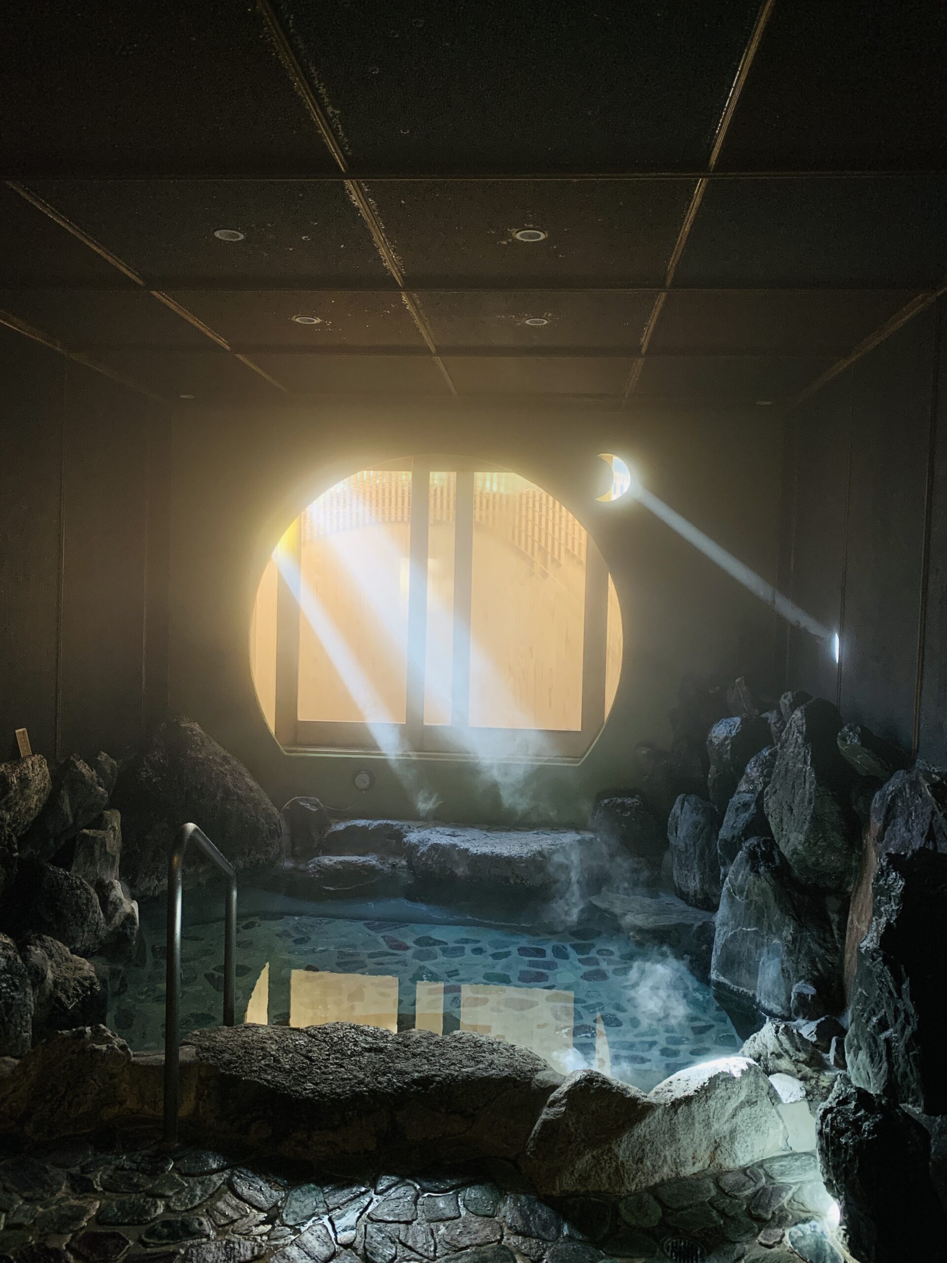 Private indoor bath “Tsuki-no-Yu” at Onogiso Ryokan, Umegashima Konya Onsen in Shizuoka