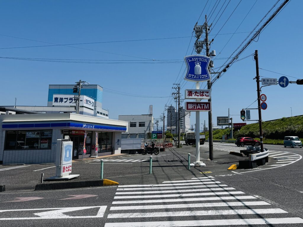 国道1号線沿いのローソン清水興津中町店